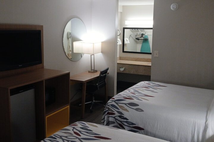 Red Roof Inn Leeds