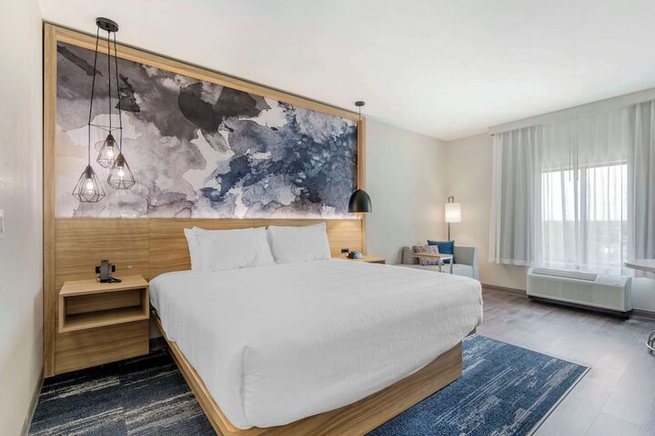 Room 26 of 46
