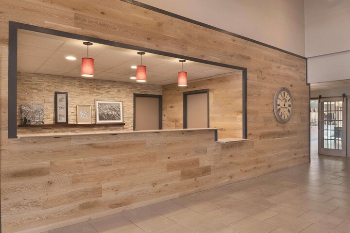Country Inn & Suites by Radisson Germantown, WI