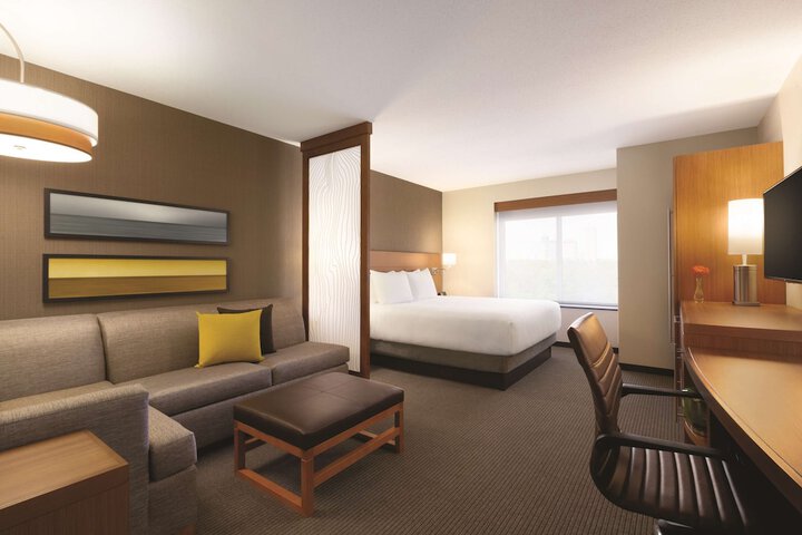 Room 21 of 36