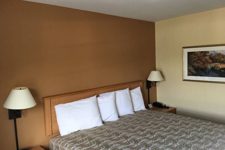 Room 12 of 35
