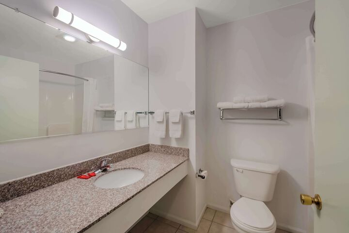Room 11 of 37