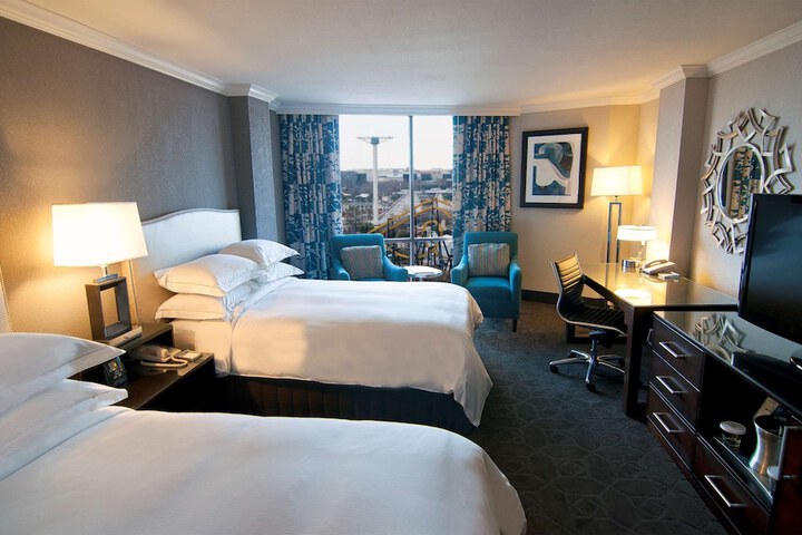 Room 6 of 44