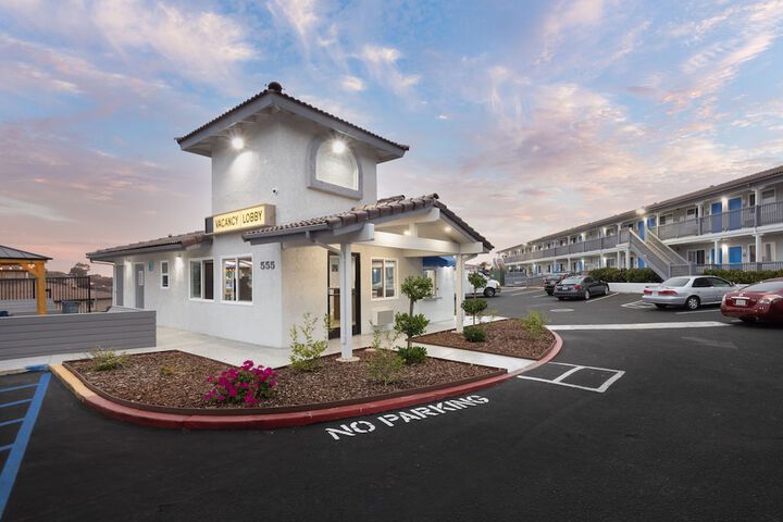 Days Inn by Wyndham Arroyo Grande / Pismo Beach