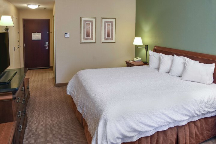 Room 40 of 76