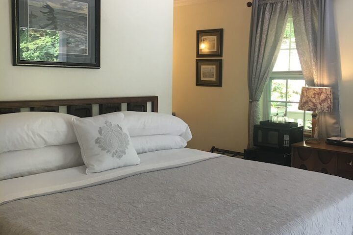 Room 52 of 175