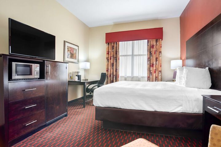 Room 8 of 37