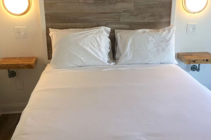 Room 11 of 43