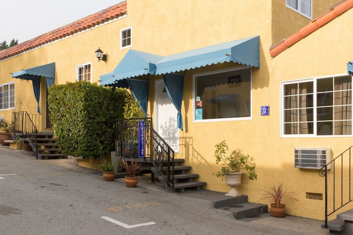 Alpine Inn & Suites