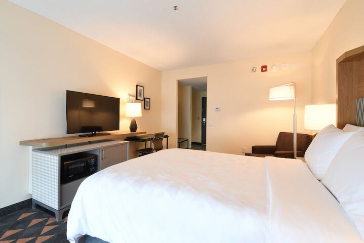 Room 11 of 41