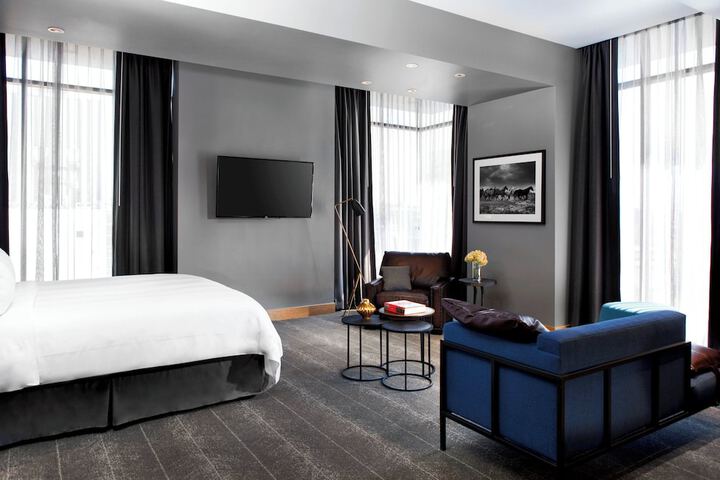 Room 33 of 85