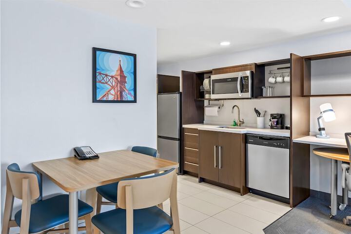 Home2 Suites by Hilton Youngstown West / Austintown