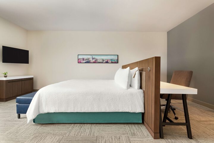 Room 14 of 32