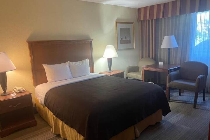 Room 15 of 36