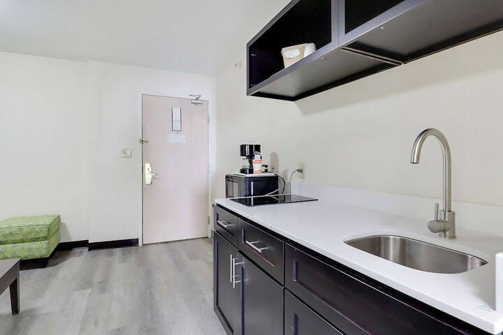 Room 15 of 46