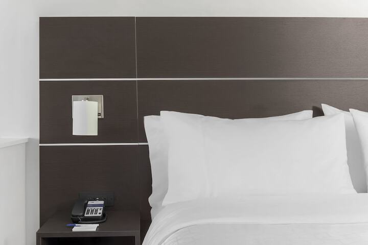 Room 46 of 59