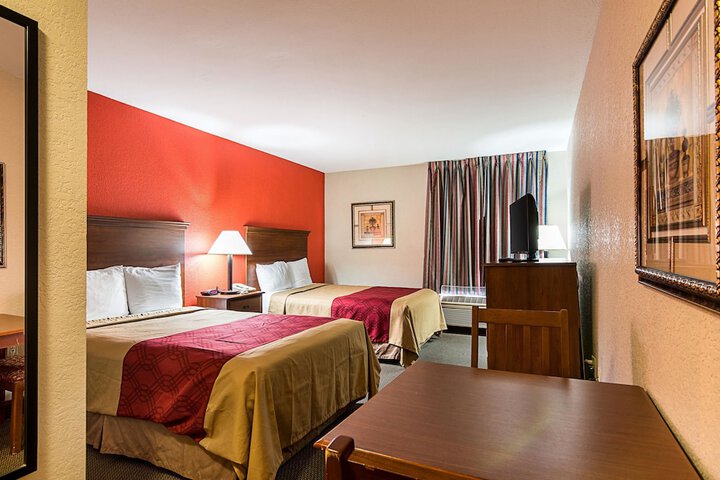 Room 10 of 35