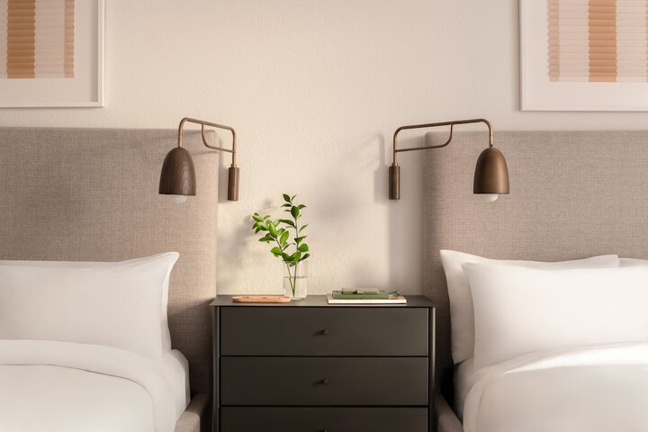 Room 37 of 80
