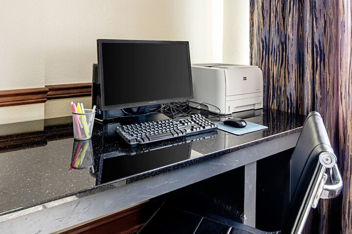 Business Center 40 of 41
