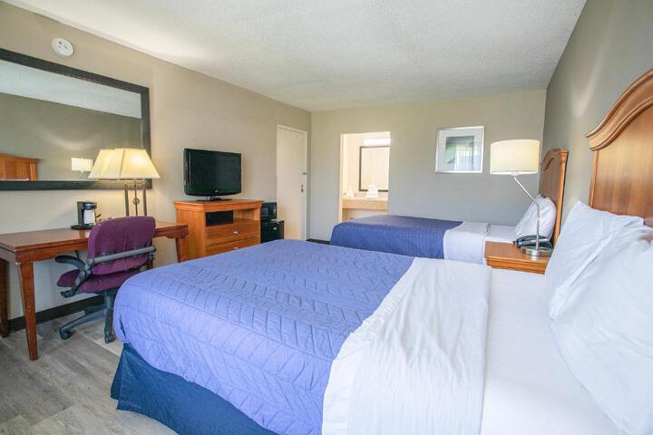 OYO hotel Greensboro east I 40