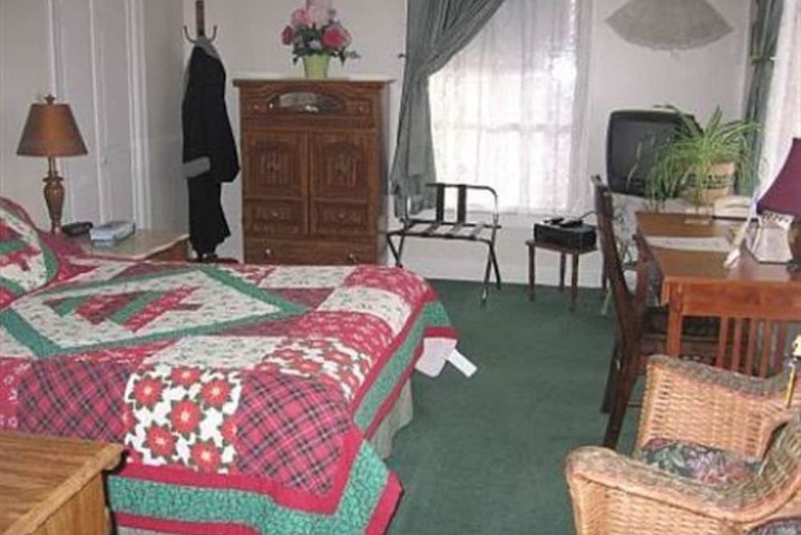 Room 28 of 38