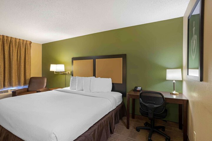 Room 14 of 29