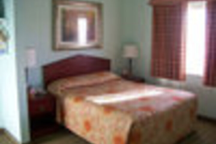 Room 44 of 100