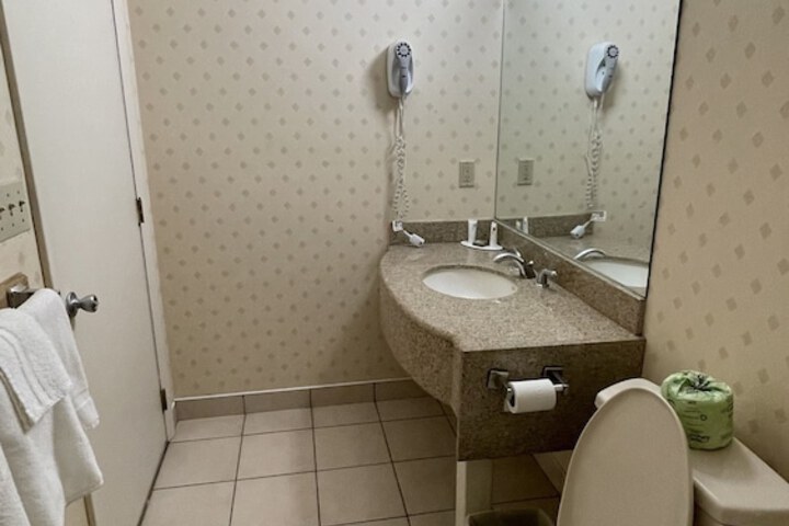 Room 3 of 29