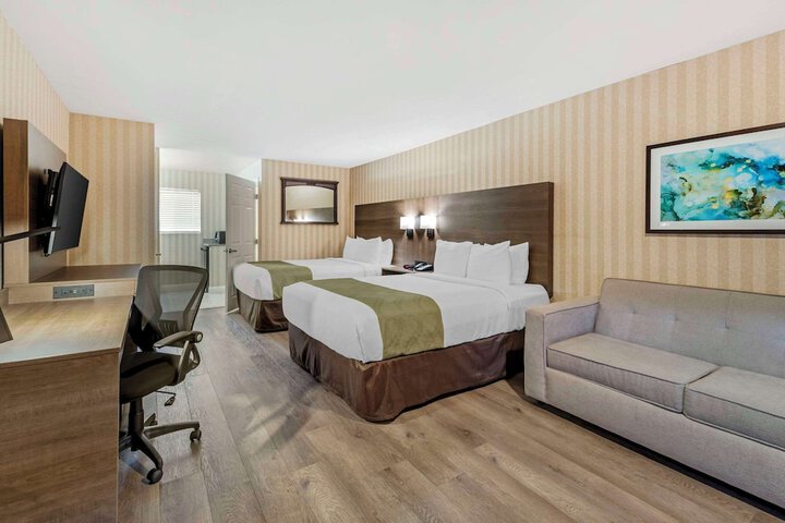 Room 34 of 39