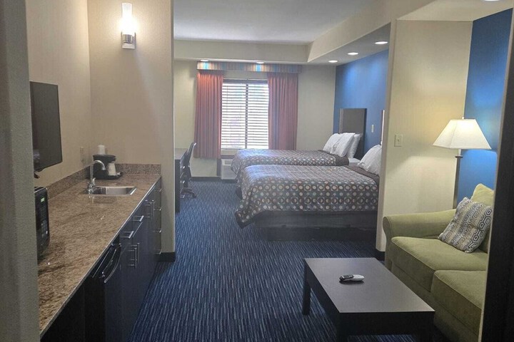 Karnes City Lodge