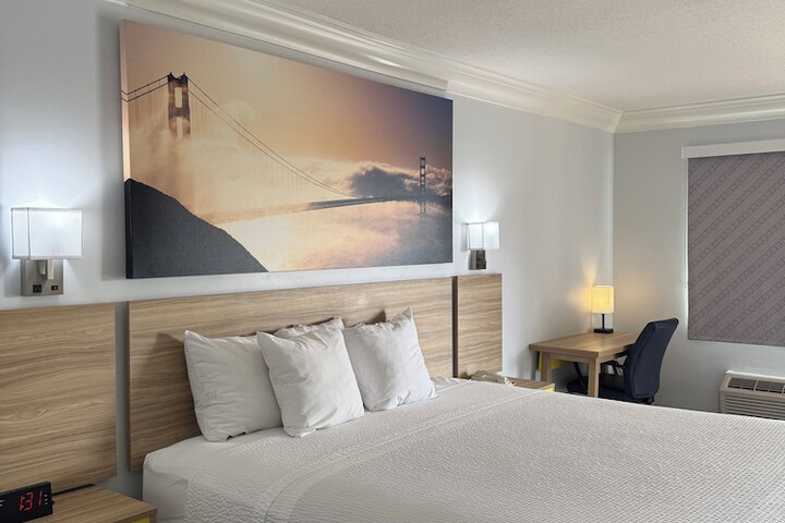Days Inn by Wyndham Near City of Hope