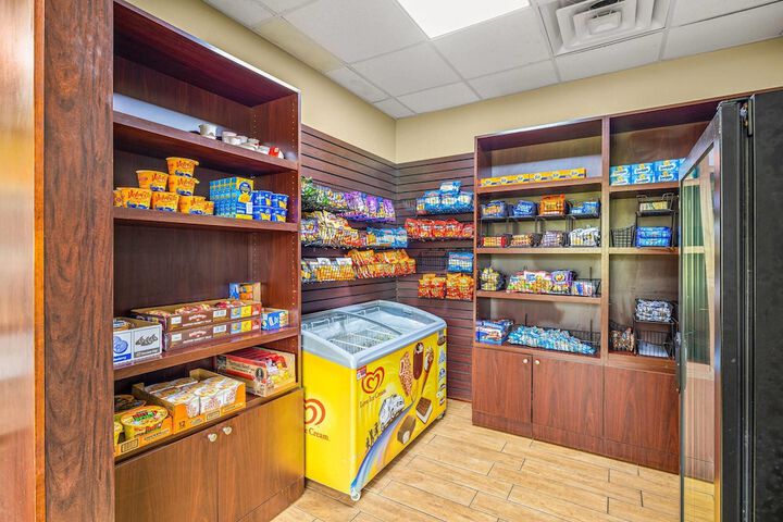 Quality Inn & Suites Tampa near Fairgrounds and Casino