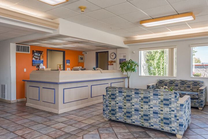 Motel 6 Redmond OR