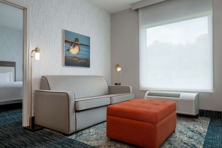 Room 25 of 43