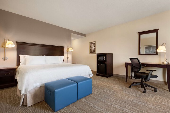 Room 14 of 32