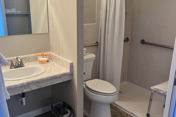 Room 40 of 53