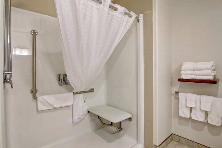 Room 25 of 36