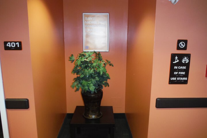 Ballroom/Hall 68 of 75