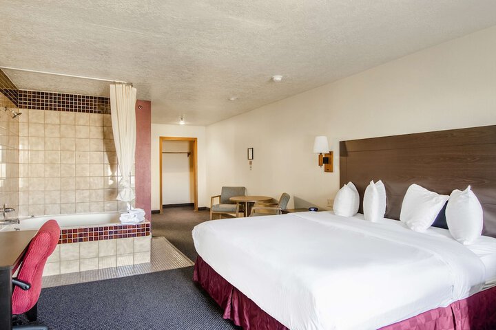 Americas Best Value Inn & Suites Ft. Collins E at I-25