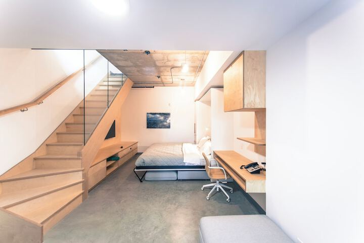 Room 65 of 91