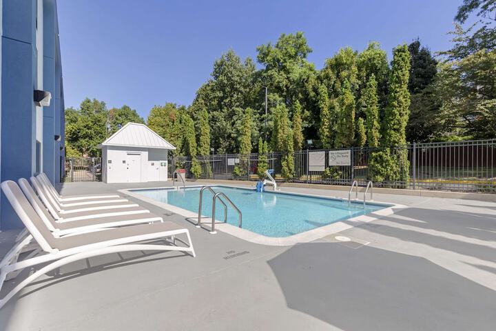 Pool 4 of 35