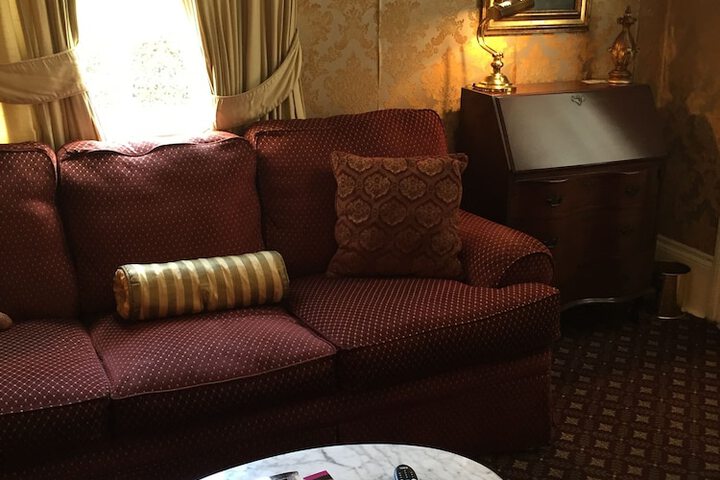 Room 24 of 49