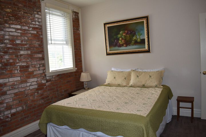 Room 52 of 238