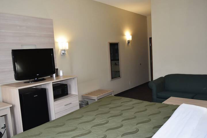 Quality Inn & Suites Brooks Louisville South