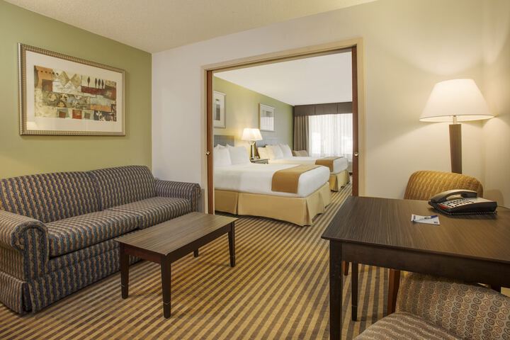 Room 12 of 41
