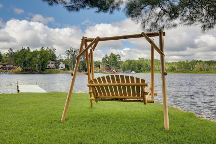 Lakefront Cabin w / Private Dock & Fire Pit!