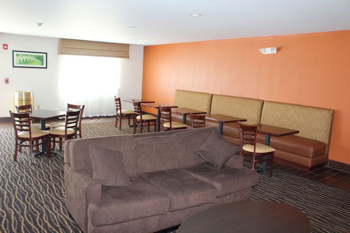 Sleep Inn & Suites North Liberty - Liberty City