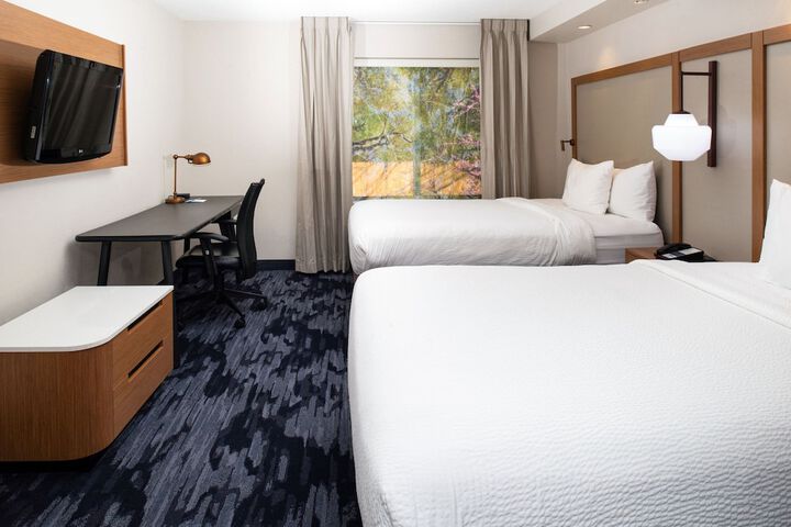 Room 14 of 33