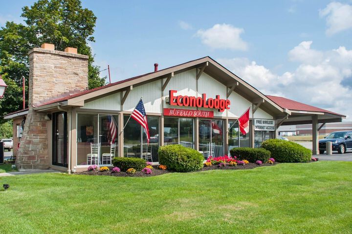 Econo Lodge South