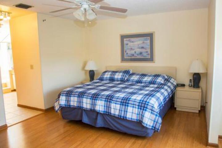 3BR Villa Claremont Holiday Home